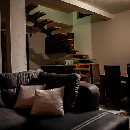 Spiky Hill アパート